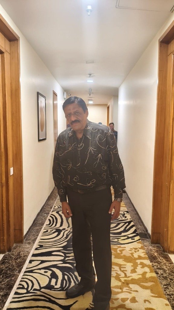 Rajesh Bajaj, founder of Star Musical Entertainer, at an event venue